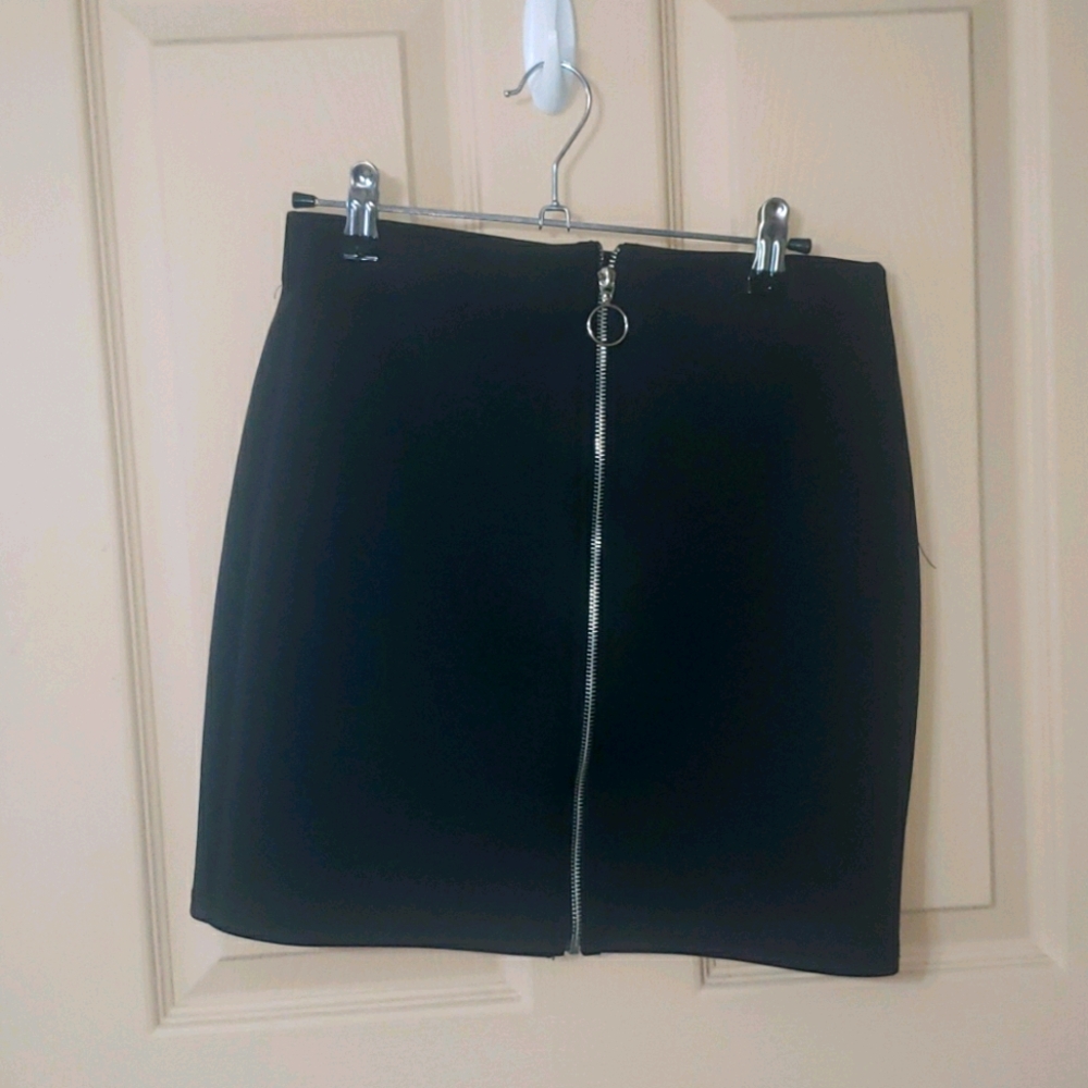 5 items for $20! Zip up pencil skirt!